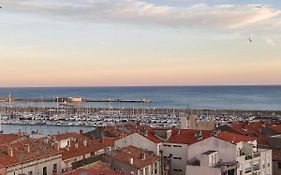 Vues Exceptionnelles Mer, Port Et Toits De Sete